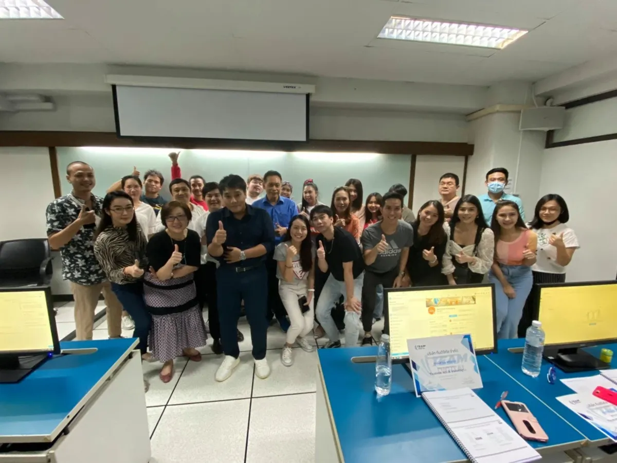 ภาพบรรยากาศอบรมคอร์ส Facebook Ads and Marketing รุ่น  24