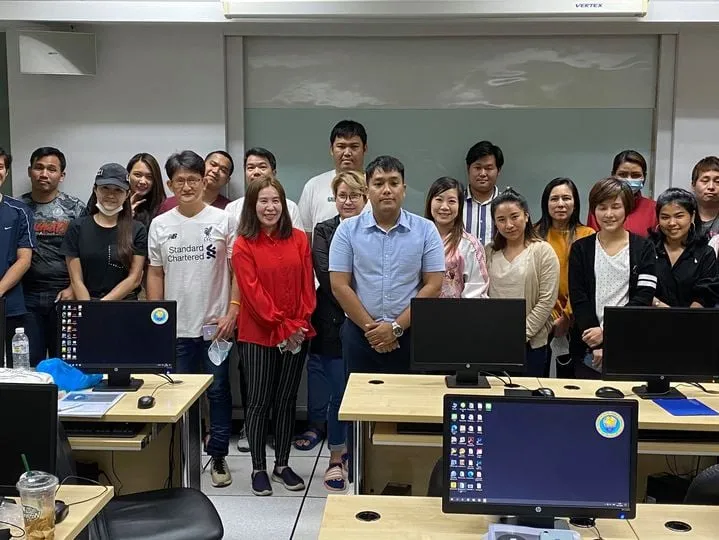 ภาพบรรยากาศอบรมคอร์ส Facebook Ads and Marketing รุ่น 26