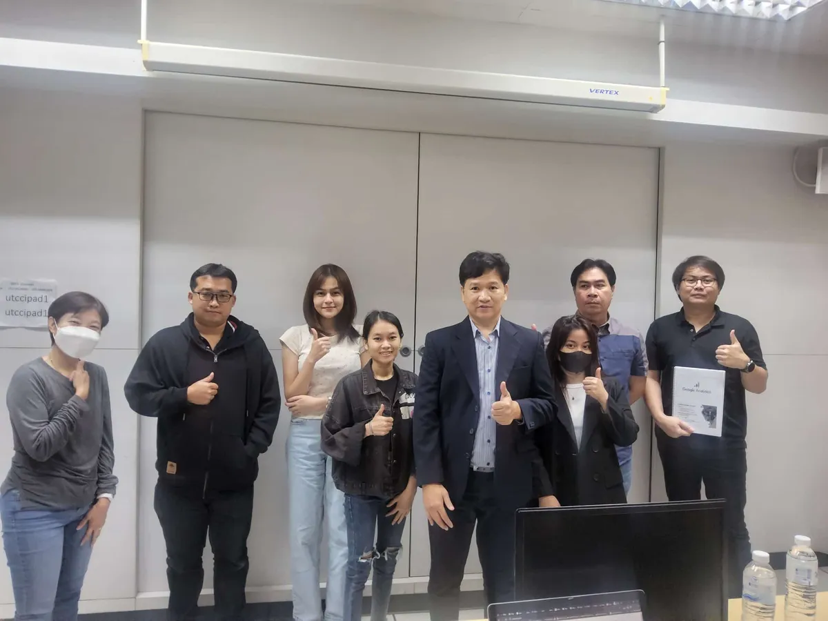 ภาพบรรยากาศอบรมคอร์ส Google Analytics For Digital Marketing Success รุ่น 15