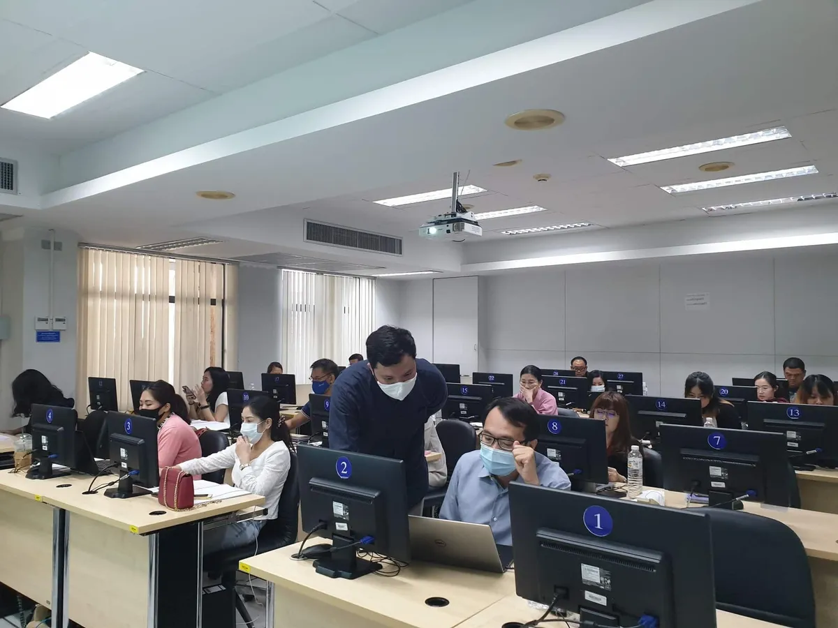 ภาพบรรยากาศอบรมคอร์ส Google Analytics For Digital Marketing Success รุ่น 4