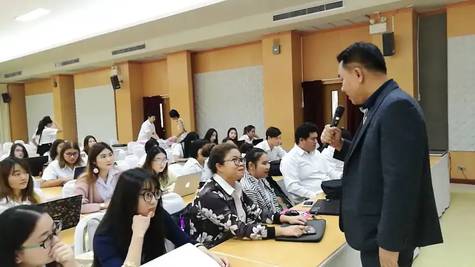ภาพบรรยากาศ การบรรยายพิเศษให้กับนักศึกษาวิทยาลัยนานาชาติ มหาวิทยาลัยบูรพา