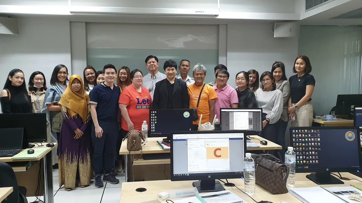 บรรยากาศการอบรมหลักสูตร ขายให้ปัง ขายให้รวย ด้วย Lazada / Shopee รุ่น 23