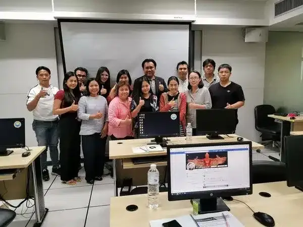 ภาพบรรยากาศอบรมคอร์ส ขายให้ปัง​ให้รวย​ ด้วย​ Lazada​ / Shopee รุ่น 24