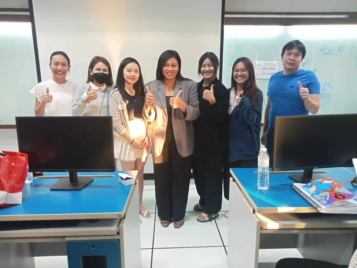 ภาพบรรยากาศอบรมคอร์ส ขายให้ปัง ให้รวยด้วย Lazada / Shopee รุ่น 50