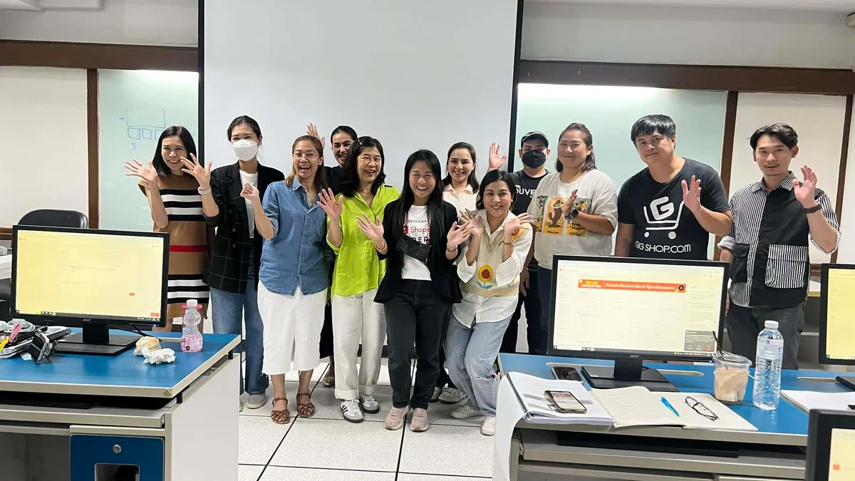 ภาพบรรยากาศอบรมคอร์ส ขายให้ปัง ให้รวยด้วย Lazada / Shopee รุ่น 51
