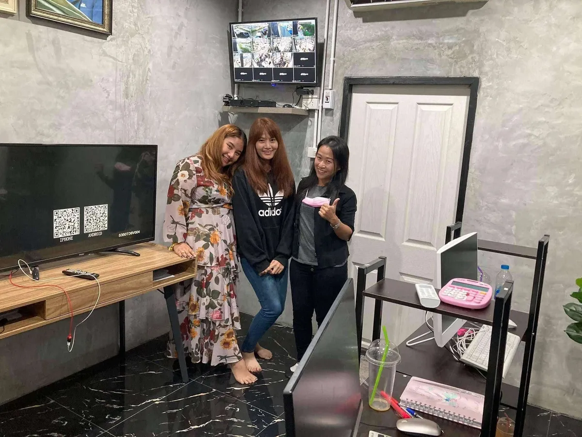 ภาพบรรยากาศอบรมหลักสูตร Lazada and Shopee และ LINE OA ที่โรงงานเอ็นจอยเฟอร์นิเจอร์
