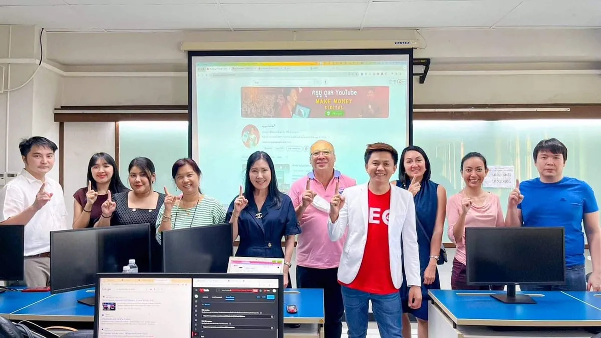 ภาพบรรยากาศอบรมคอร์ส สร้างช่อง YouTube ให้ดัง ทํารายได้ให้ปัง รุ่น 11